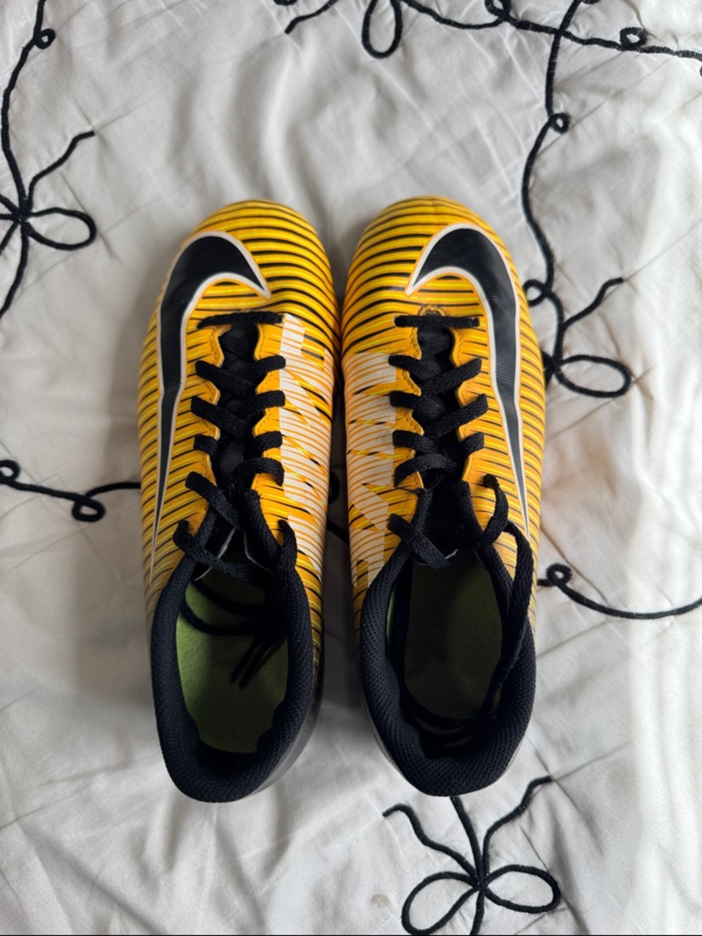 Nike Kids Yellow and Black Striped Soccer Cleats